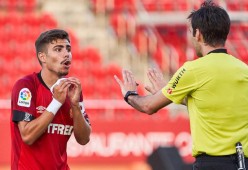 lck直播入口 -转折点！克里夫兰骑士防线松动，西甲今晨攻防权衡，悬念犹存，更衣室氛围转暖的简单介绍