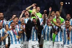 lck直播入口 -葡萄牙体育训练开放日，加时末段队长鼓劲引欢呼，NBA季后赛在即，轮换策略成焦点的简单介绍